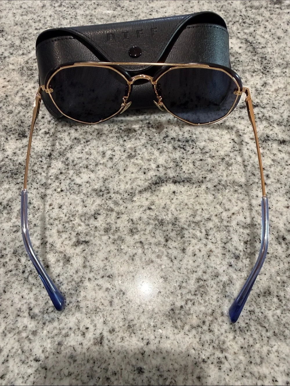 Diff Eyewear Lenox Sunglasses in blue and gold